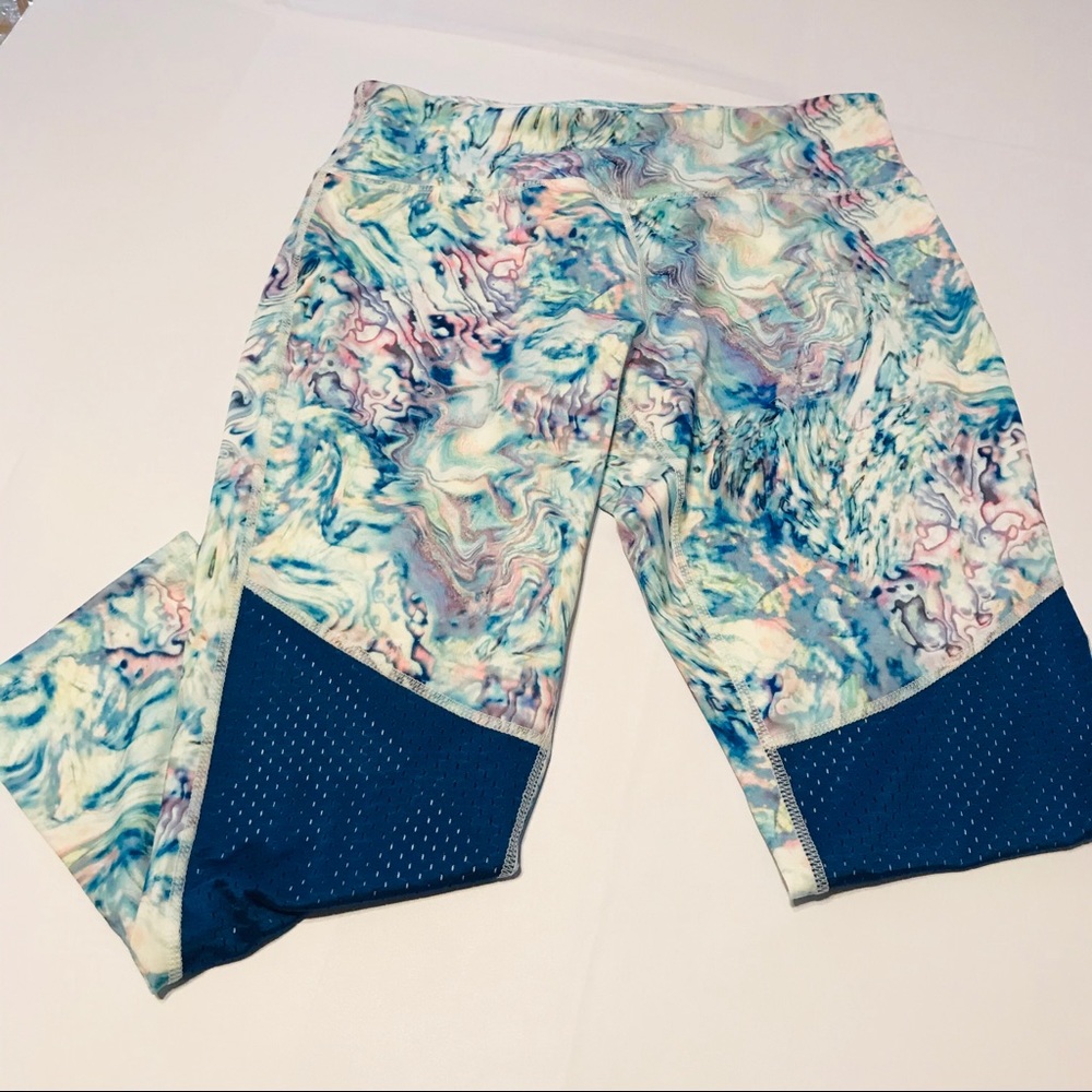Jessica Simpson Capri leggings